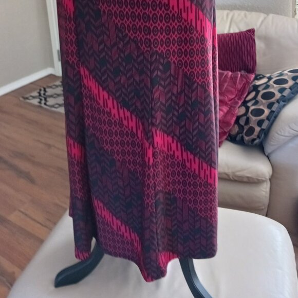 Red print midi skirt, 1X - Picture 3 of 3